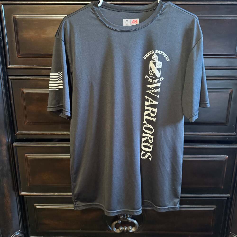 A4 Bravo Battery 1st BN 79th FA Warlords Military Graphic T-Shirt Size M